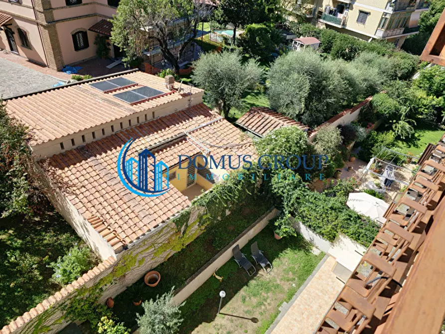 Immagine 41 di Attico in vendita  in Via Abbiategrasso, a Roma