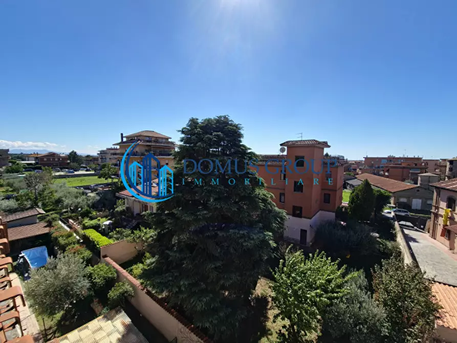 Immagine 43 di Attico in vendita  in Via Abbiategrasso, a Roma