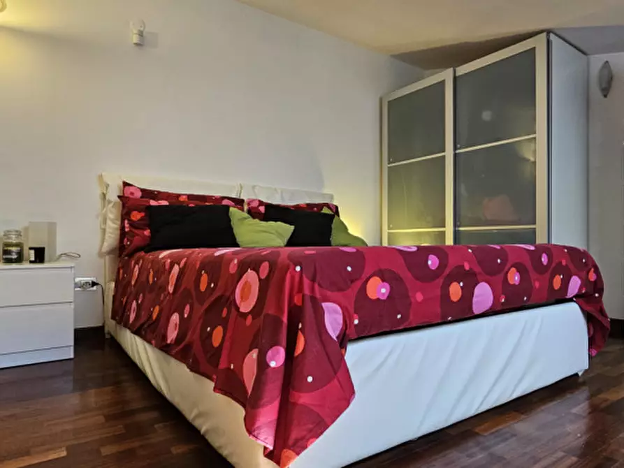 Immagine 50 di Attico in vendita  in Via Abbiategrasso, a Roma