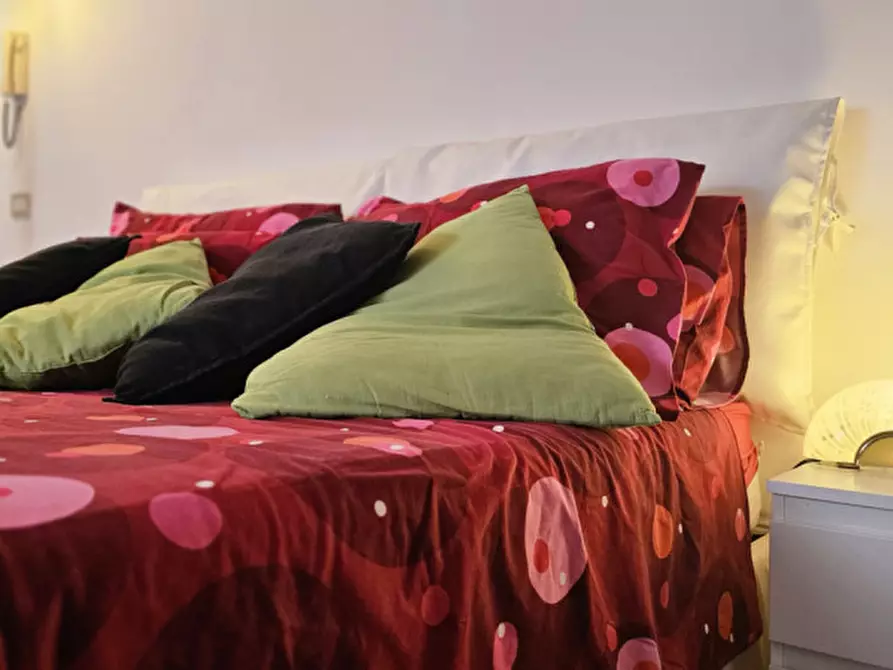 Immagine 53 di Attico in vendita  in Via Abbiategrasso, a Roma