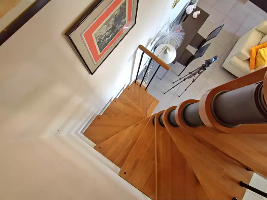 Immagine 65 di Attico in vendita  in Via Abbiategrasso, a Roma