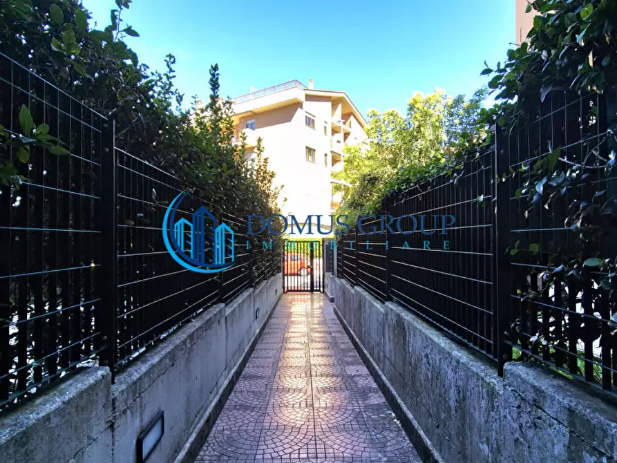 Immagine 74 di Attico in vendita  in Via Abbiategrasso, a Roma