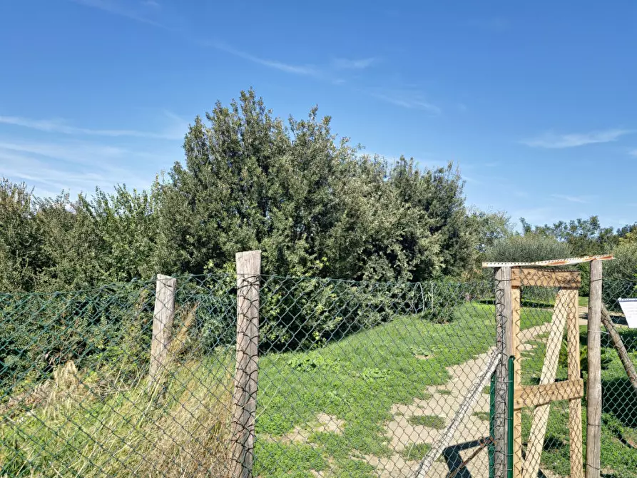 Immagine 80 di Attico in vendita  in Via Abbiategrasso, a Roma