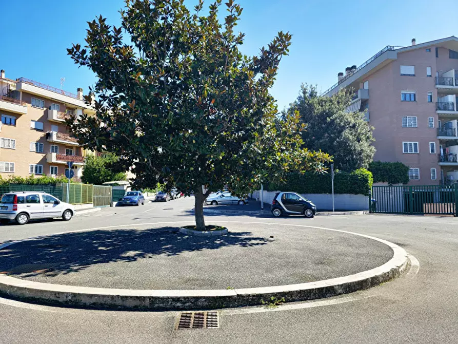 Immagine 82 di Attico in vendita  in Via Abbiategrasso, a Roma