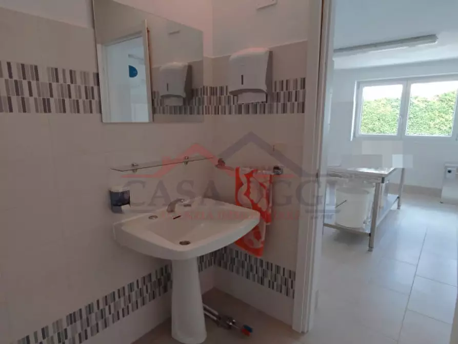 Immagine 5 di Magazzino in affitto  a Teolo