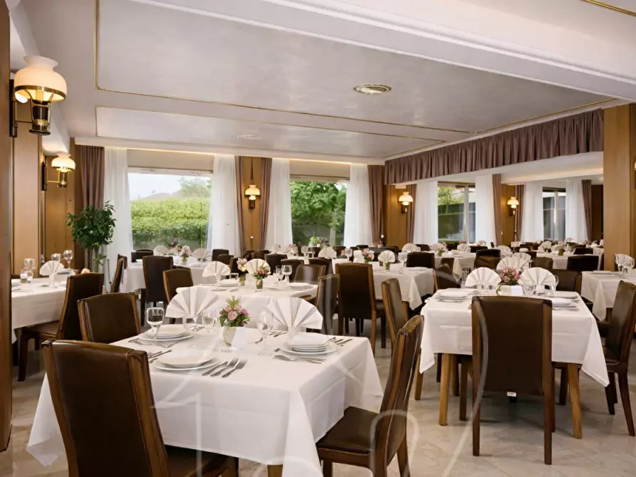 Immagine 3 di Hotel in vendita  in villa banale a Stenico