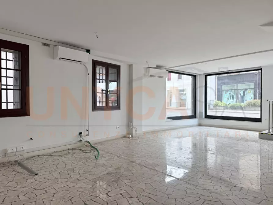 Immagine 3 di Negozio in affitto  in Via Roma a Montegalda