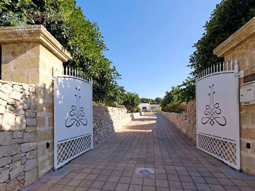 Immagine 37 di Villa in vendita  in Via Scalelle a Gallipoli