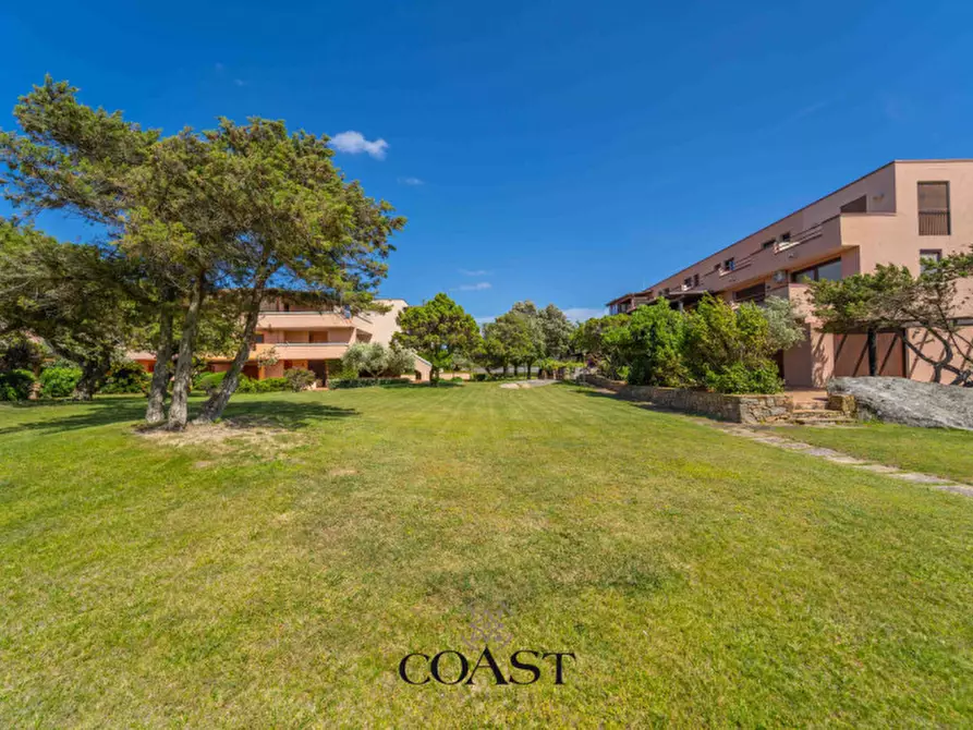 Immagine 50 di Appartamento in vendita  in Punta Asfodeli a Olbia