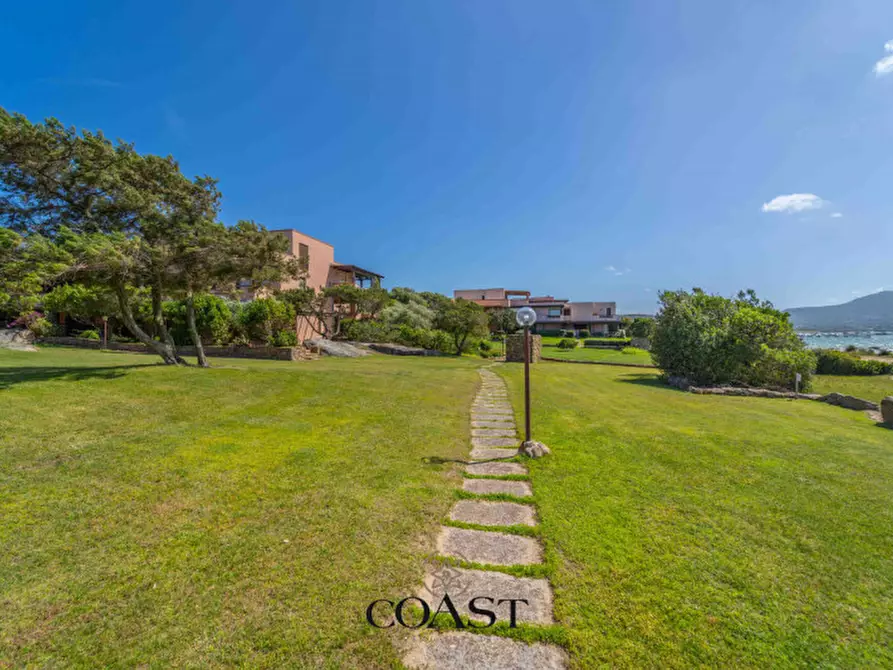 Immagine 51 di Appartamento in vendita  in Punta Asfodeli a Olbia
