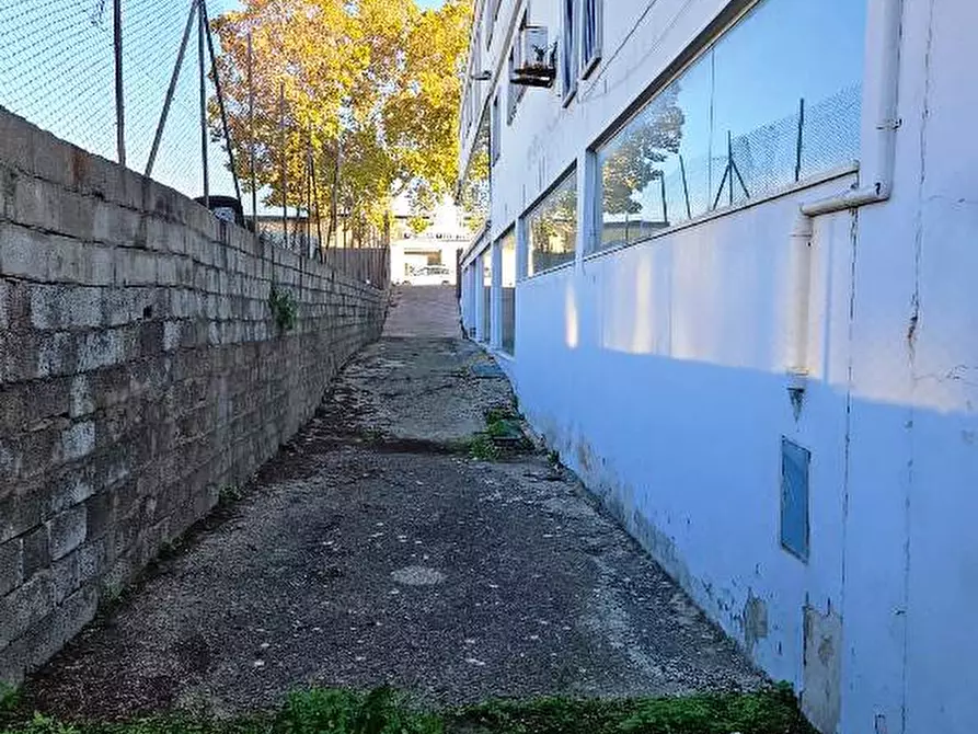 Immagine 17 di Magazzino in vendita  in VIALE PORTO TORRES 6 a Sassari