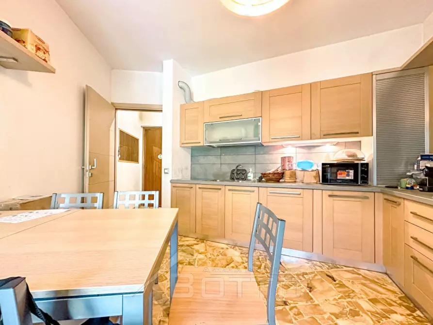 Immagine 5 di Appartamento in vendita  in corso vercelli 211 a Borgosesia