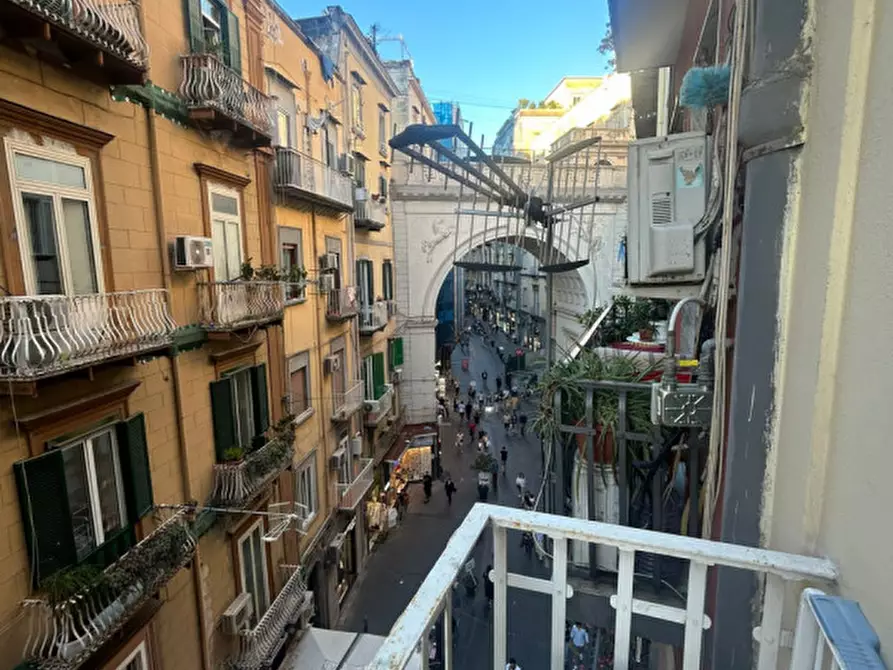 Immagine 7 di Appartamento in affitto  in Via Chiaia a Napoli