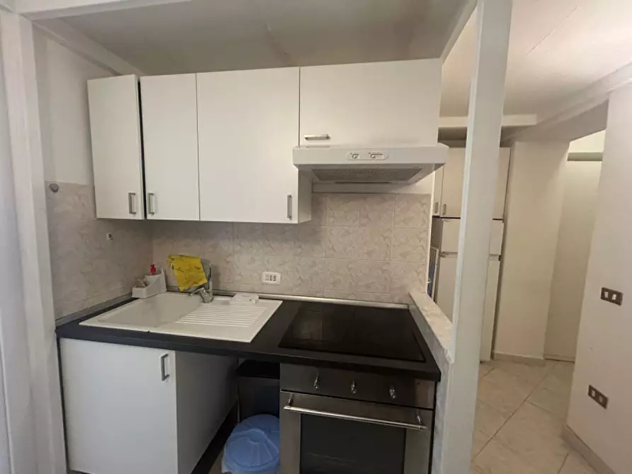 Immagine 14 di Appartamento in affitto  in Via Chiaia a Napoli