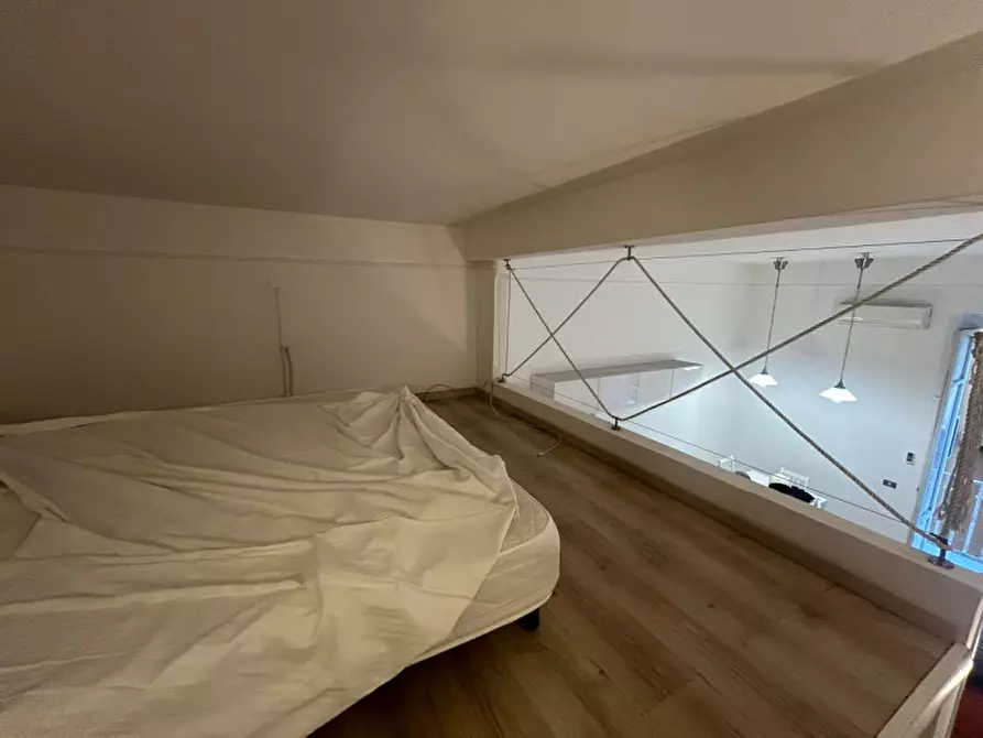 Immagine 17 di Appartamento in affitto  in Via Chiaia a Napoli