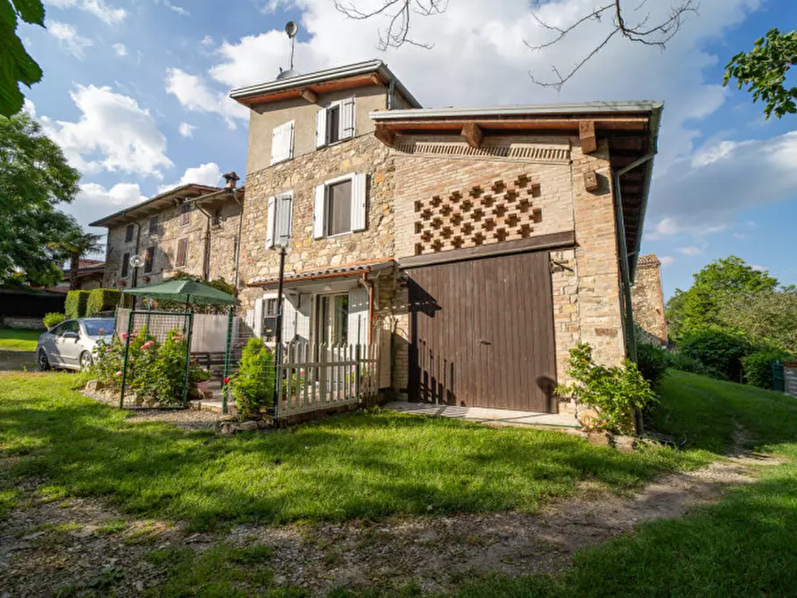 Immagine 1 di Casa indipendente in vendita  in Strada Tassara n.29 a Lesignano De' Bagni