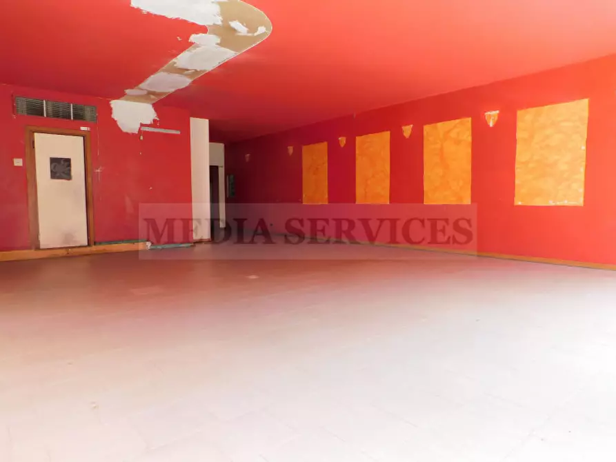 Immagine 6 di Negozio in vendita  in via Benedetto Cairoli n° 25 a Sannazzaro De' Burgondi