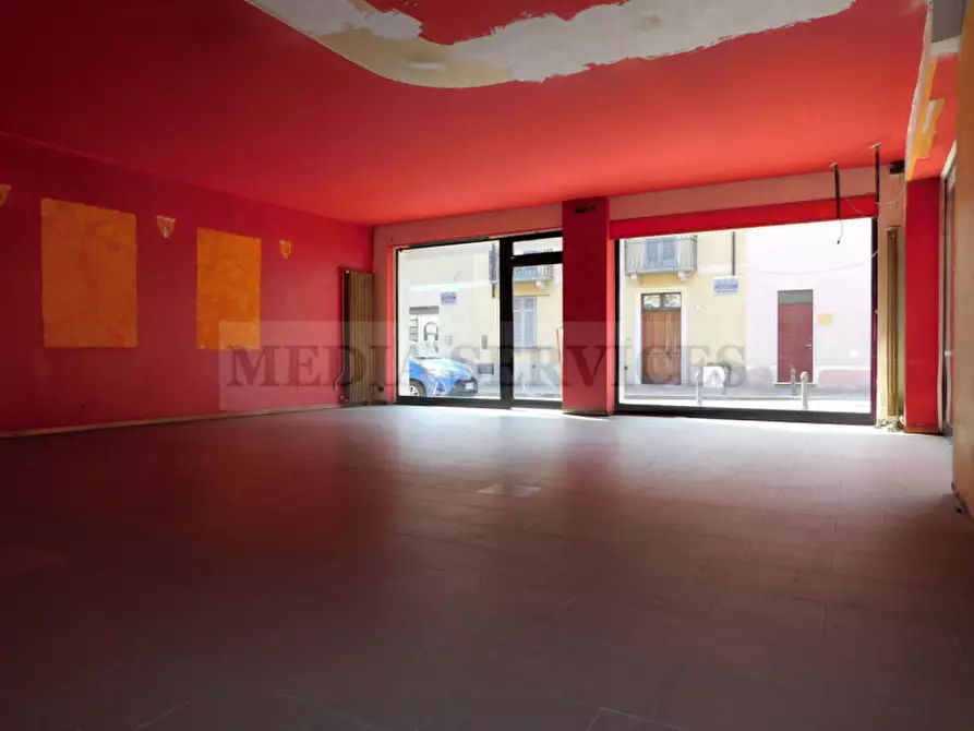 Immagine 7 di Negozio in vendita  in via Benedetto Cairoli n° 25 a Sannazzaro De' Burgondi