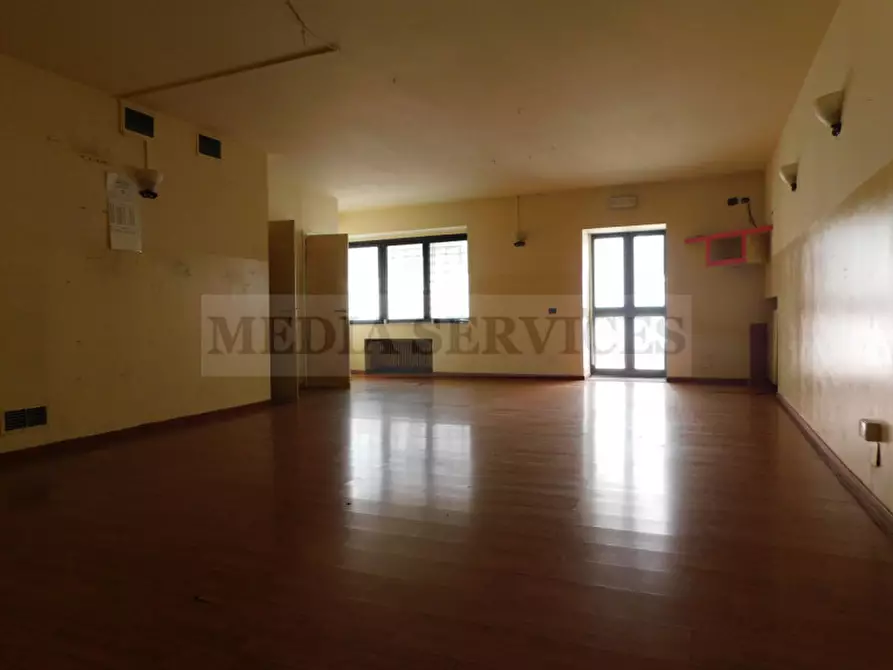 Immagine 9 di Negozio in vendita  in via Benedetto Cairoli n° 25 a Sannazzaro De' Burgondi