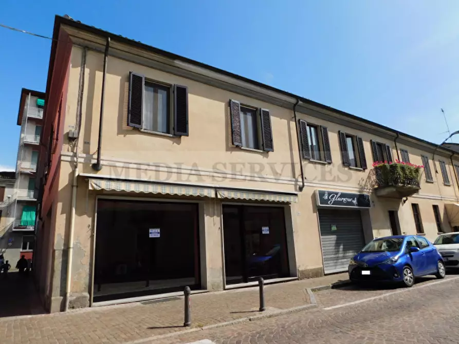 Immagine 16 di Negozio in vendita  in via Benedetto Cairoli n° 25 a Sannazzaro De' Burgondi