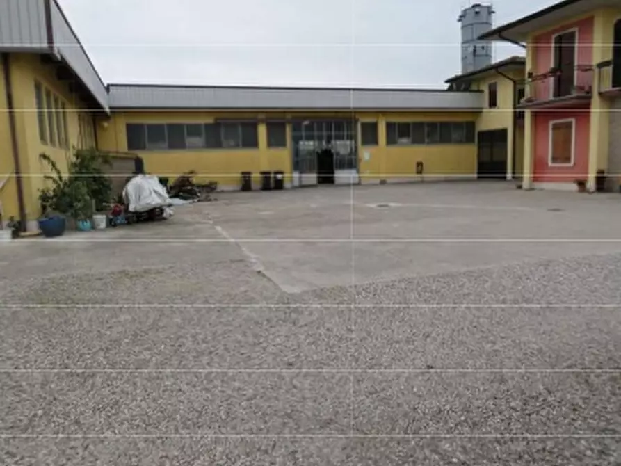 Immagine 3 di Capannone industriale in vendita  in VIA CADUTI DI NASSIRIYA a Isola Rizza