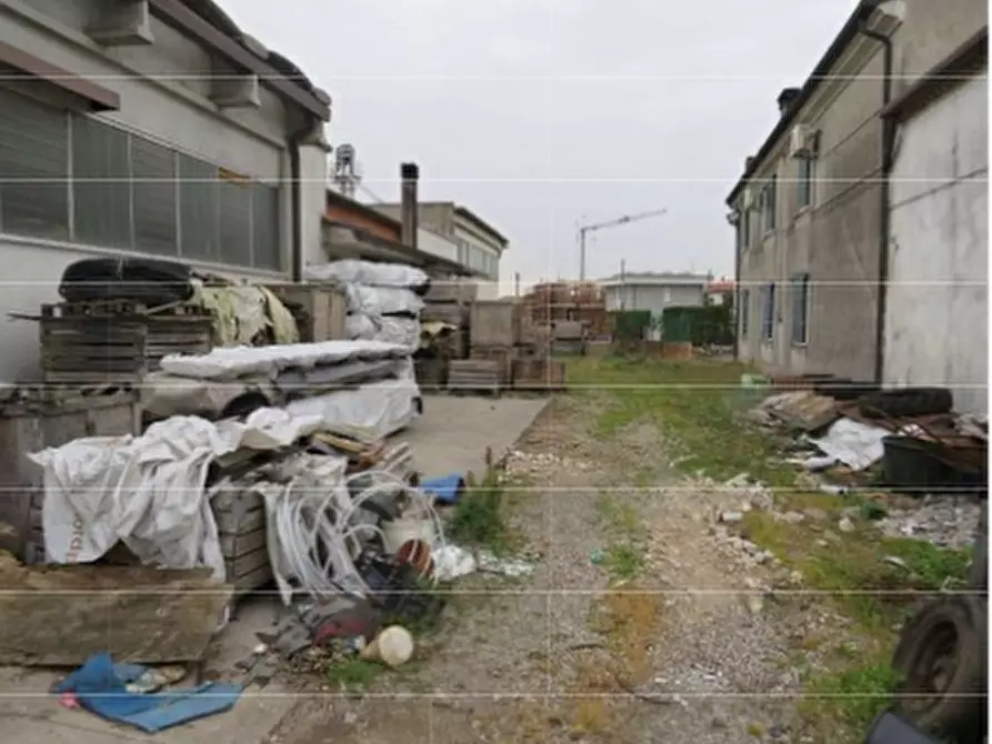 Immagine 11 di Capannone industriale in vendita  in VIA CADUTI DI NASSIRIYA a Isola Rizza