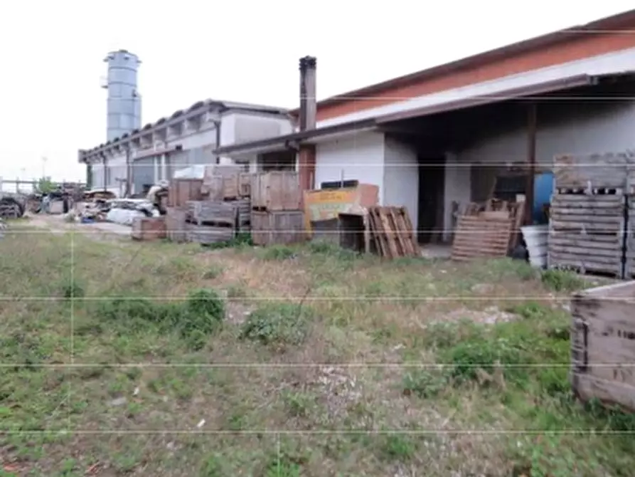 Immagine 17 di Capannone industriale in vendita  in VIA CADUTI DI NASSIRIYA a Isola Rizza