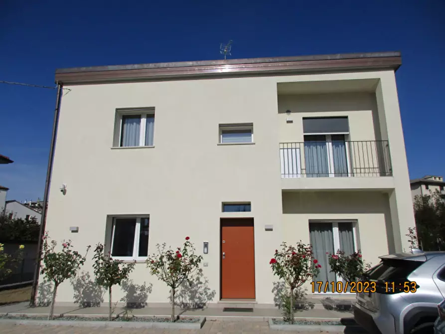 Immagine 1 di Appartamento in affitto  in Strada delle Cattane, 56 a Vicenza