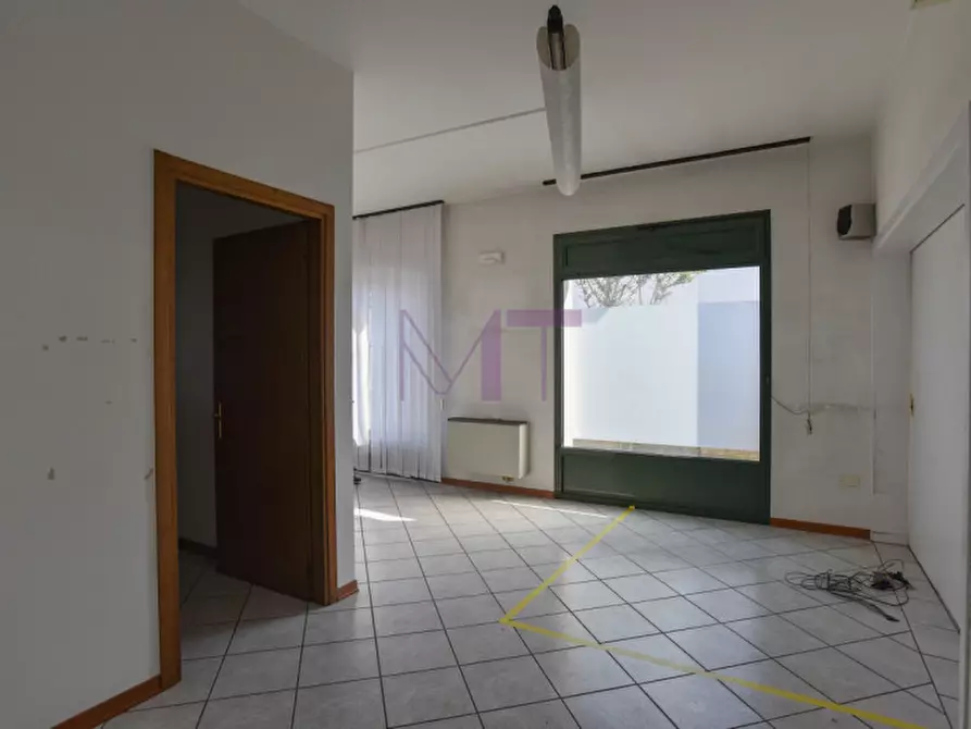 Immagine 4 di Ufficio in vendita  in Viale Venezia Giulia a Cormons