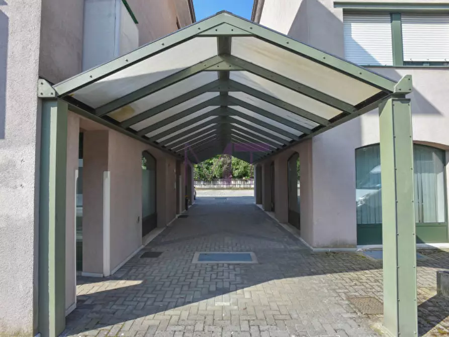 Immagine 14 di Ufficio in vendita  in Viale Venezia Giulia a Cormons