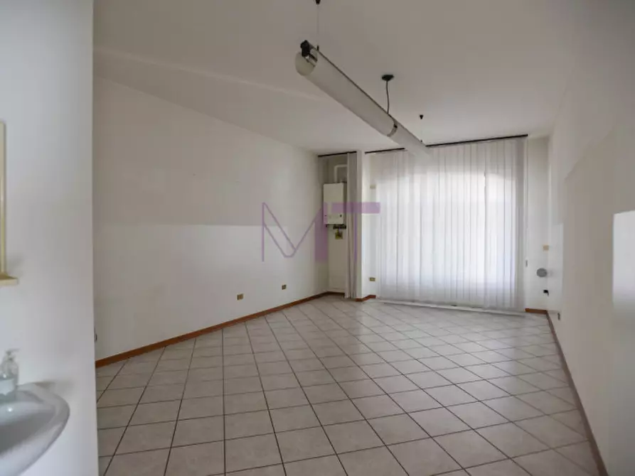 Immagine 17 di Ufficio in vendita  in Viale Venezia Giulia a Cormons