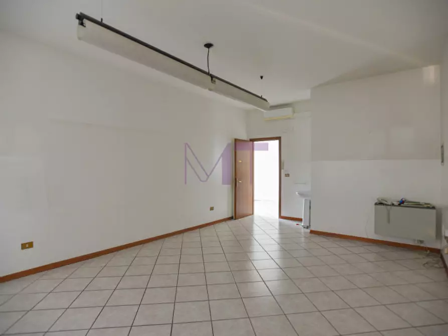 Immagine 18 di Ufficio in vendita  in Viale Venezia Giulia a Cormons