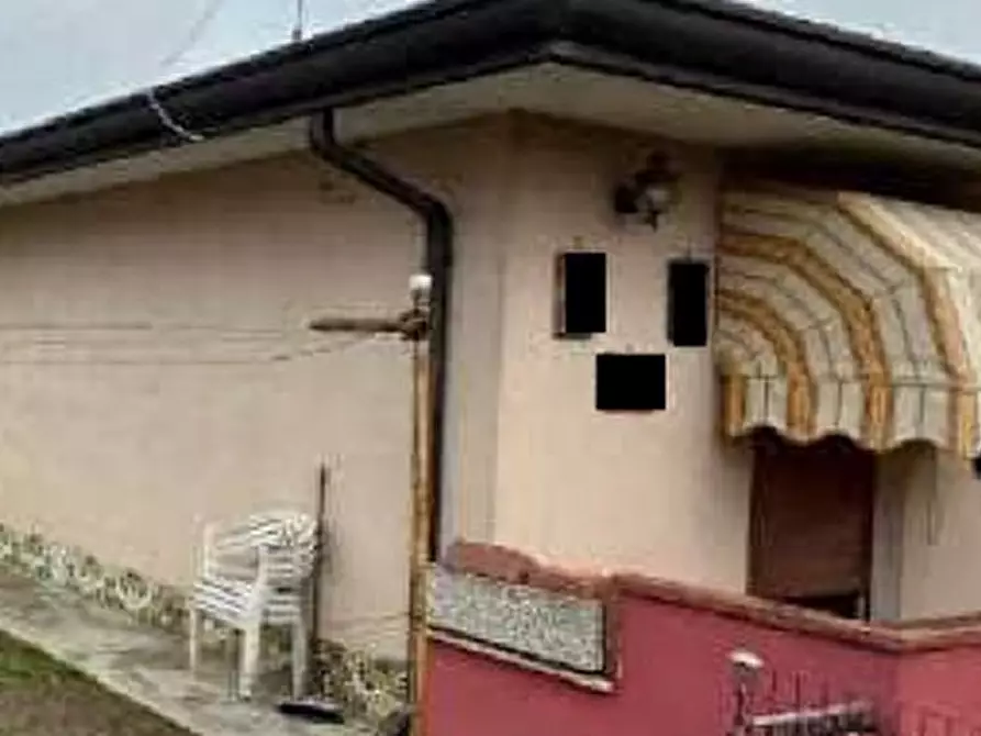 Immagine 1 di Casa indipendente in vendita  in VIA SERGIO PAVANATI 5 a Ariano Nel Polesine