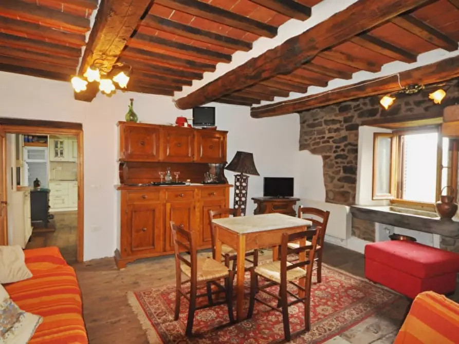 Immagine 2 di Casa indipendente in vendita  a Loro Ciuffenna