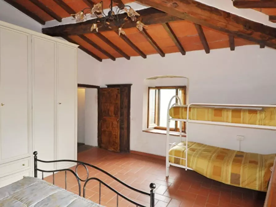 Immagine 10 di Casa indipendente in vendita  a Loro Ciuffenna