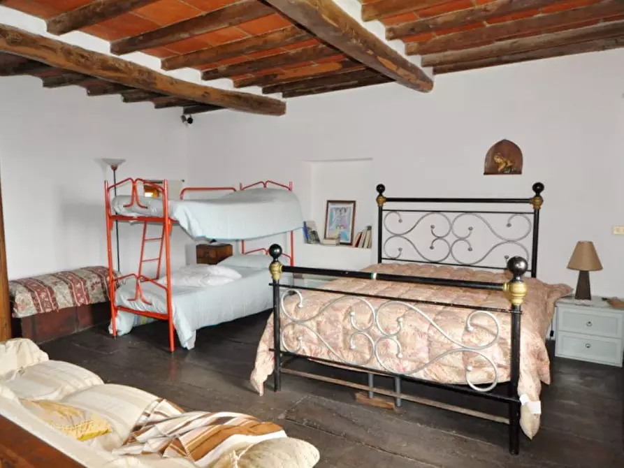 Immagine 12 di Casa indipendente in vendita  a Loro Ciuffenna