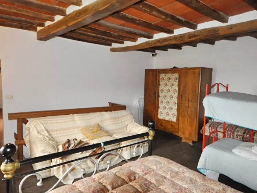 Immagine 13 di Casa indipendente in vendita  a Loro Ciuffenna