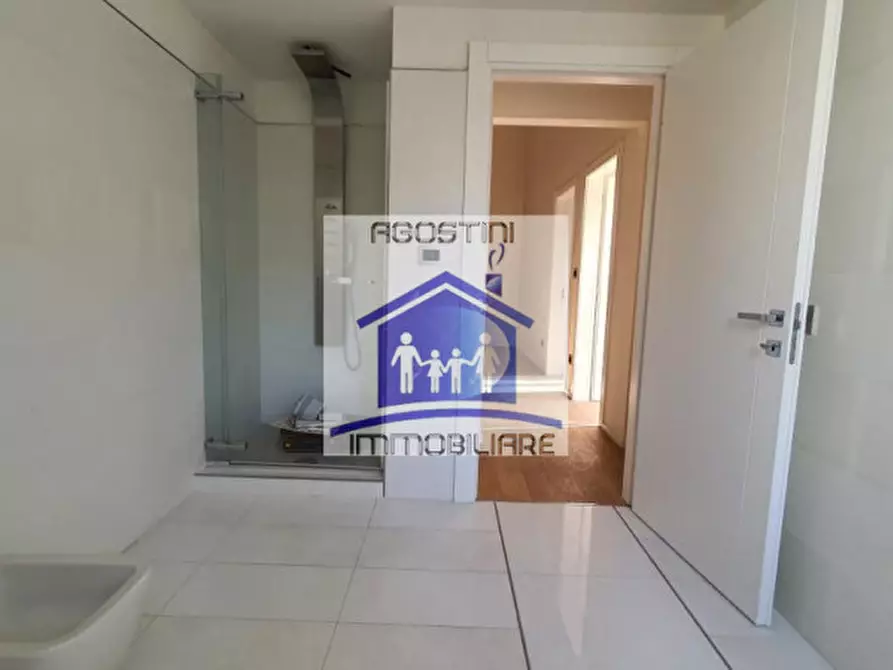 Immagine 10 di Appartamento in vendita  a Ascoli Piceno