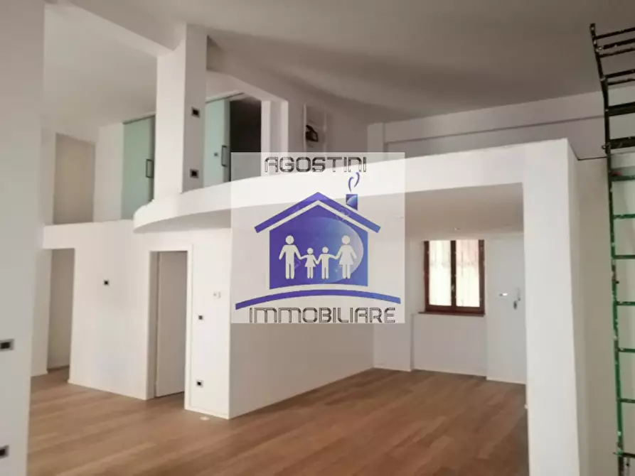 Immagine 13 di Appartamento in vendita  a Ascoli Piceno