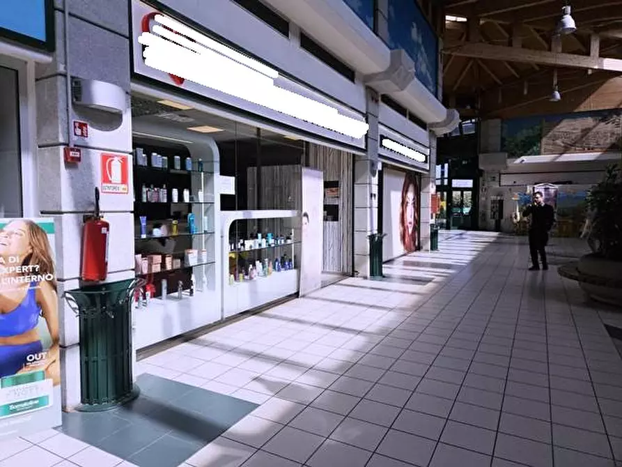 Immagine 9 di Ufficio in vendita  in VIA AMILCARE PONCHIELLI 23 a Bologna