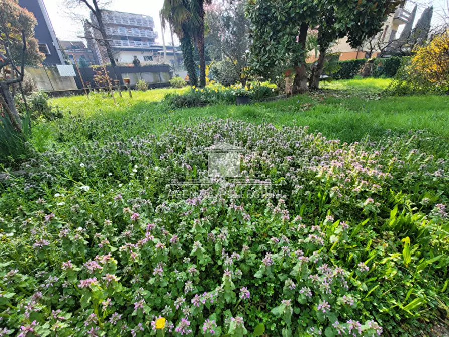 Immagine 1 di Terreno in vendita  in Via Sansigoli a Vicenza