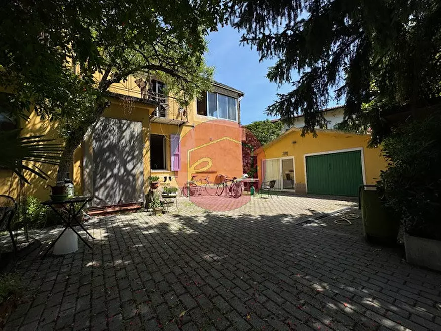 Immagine 1 di Casa indipendente in vendita  a Santarcangelo Di Romagna