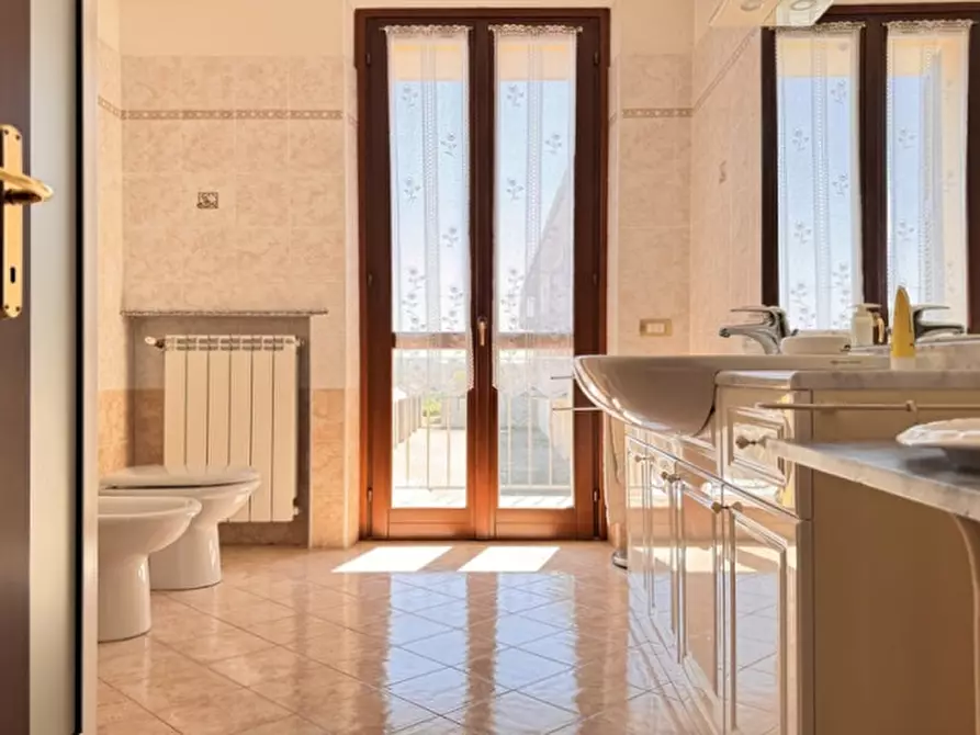 Immagine 13 di Appartamento in vendita  a Gropparello