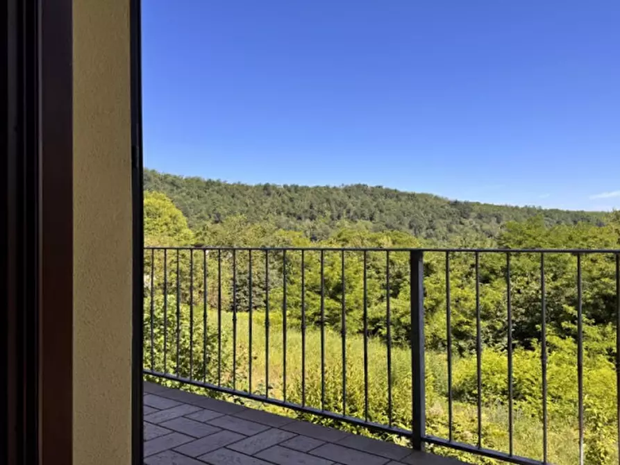 Immagine 17 di Appartamento in vendita  a Gropparello