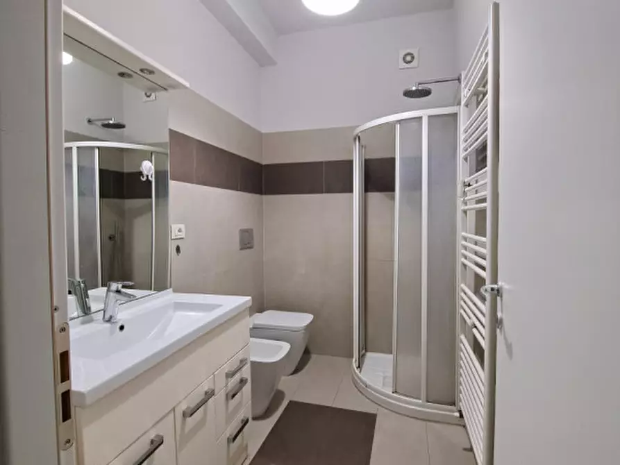 Immagine 8 di Appartamento in affitto  in Via Liberazione a Alba