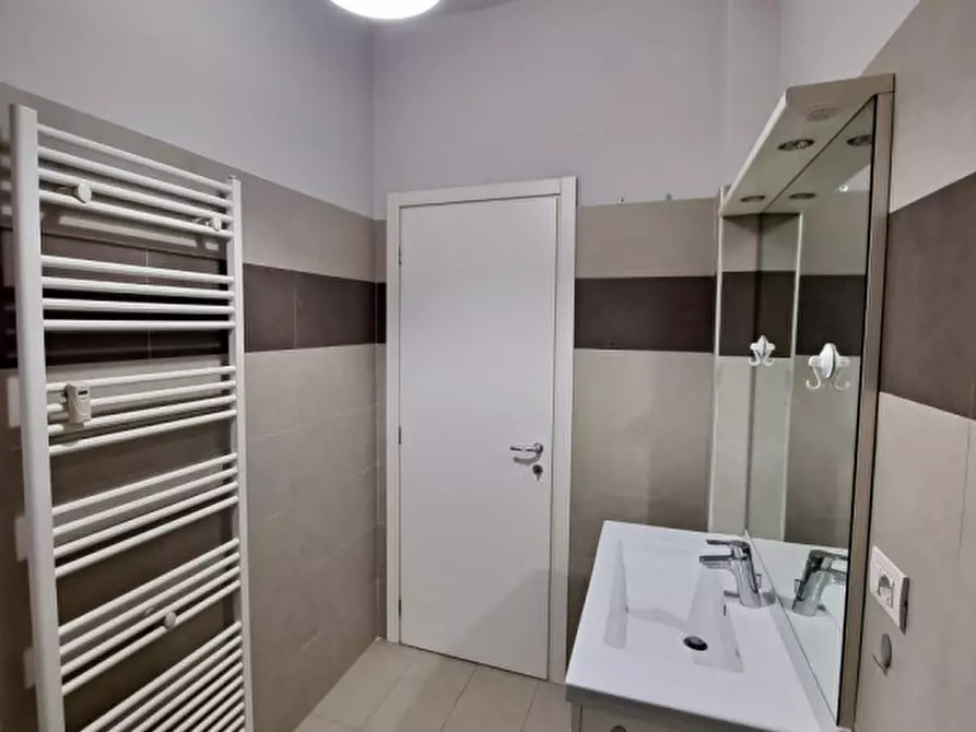 Immagine 9 di Appartamento in affitto  in Via Liberazione a Alba