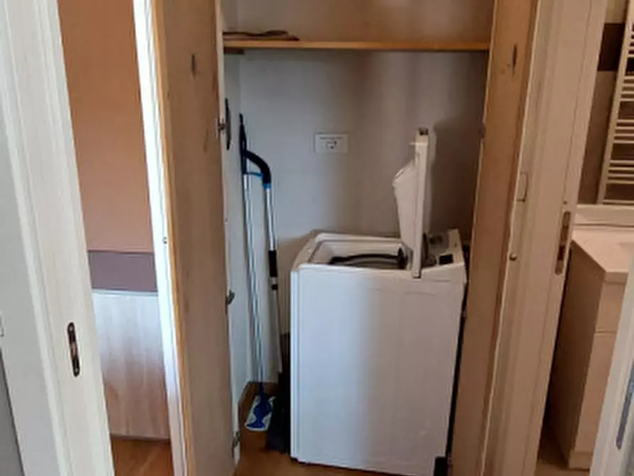 Immagine 10 di Appartamento in affitto  in Via Liberazione a Alba