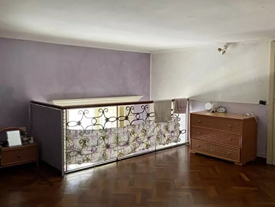 Immagine 10 di Camera in affitto  in via foria a Napoli