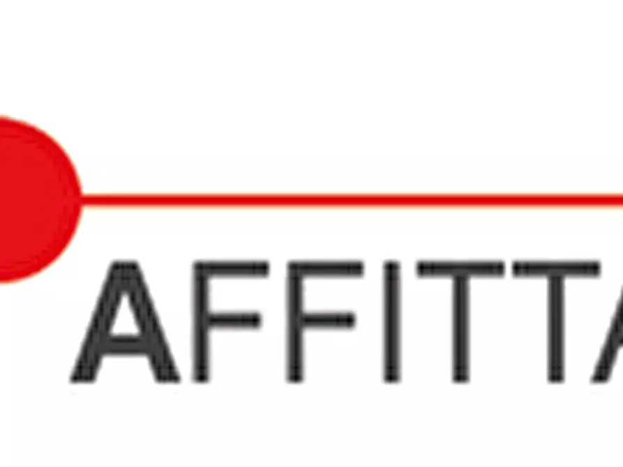 Immagine 39 di Camera in affitto  in via foria a Napoli