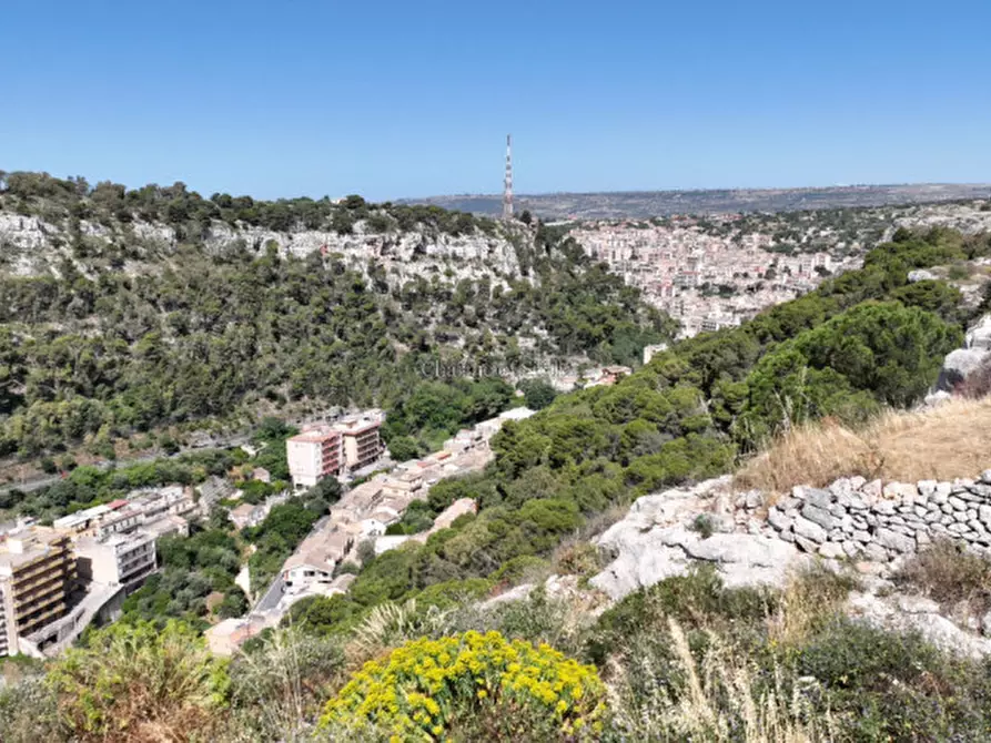 Immagine 3 di Casa indipendente in vendita  in Via San Giuliano Macalle a Modica